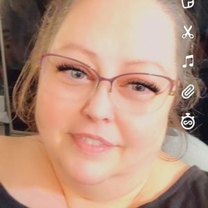 Meet your Posher, Ellen